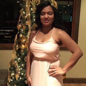 Meet your Posher, Lia